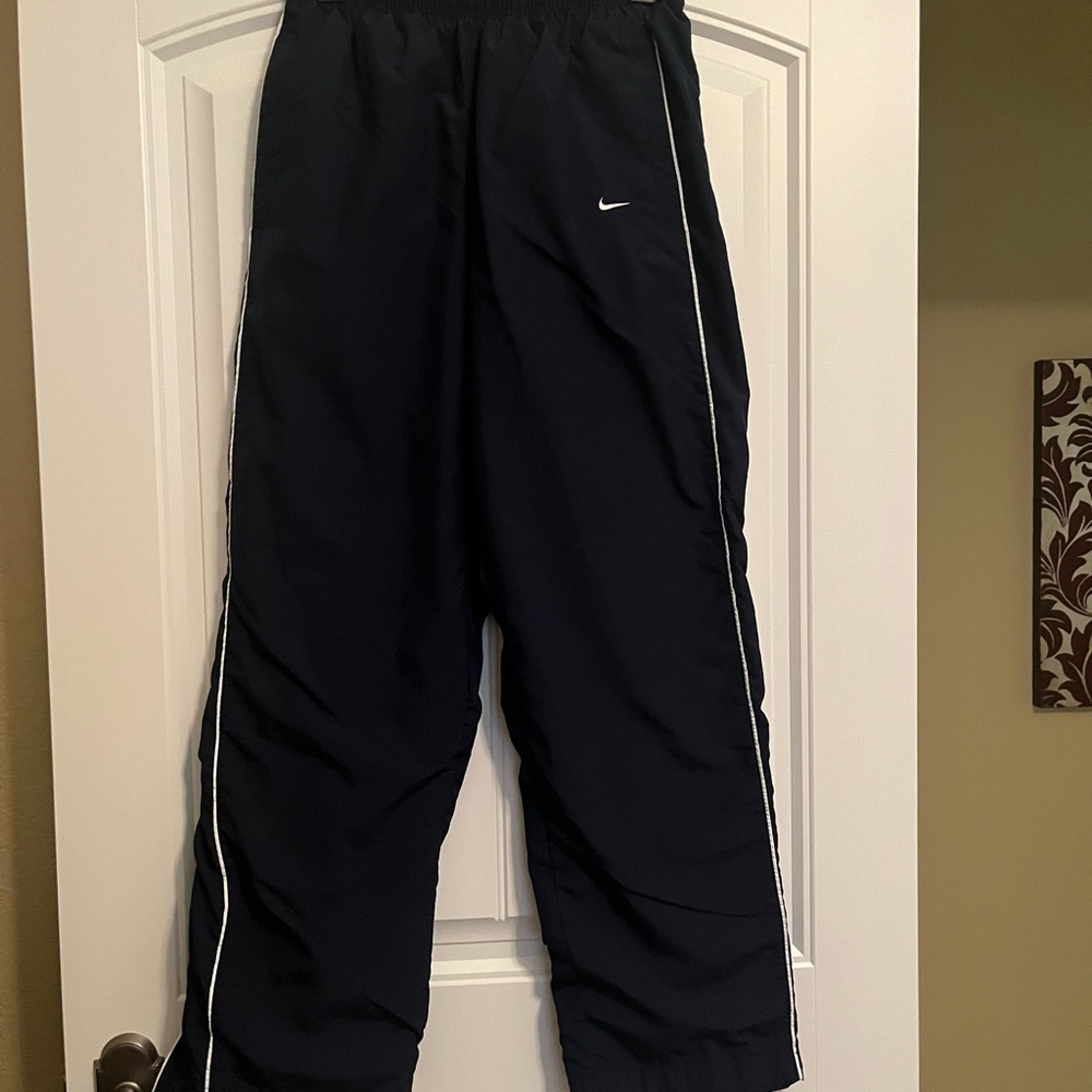 Nike Men’s Navy Blue and White Sweatpants with Relaxed Fit